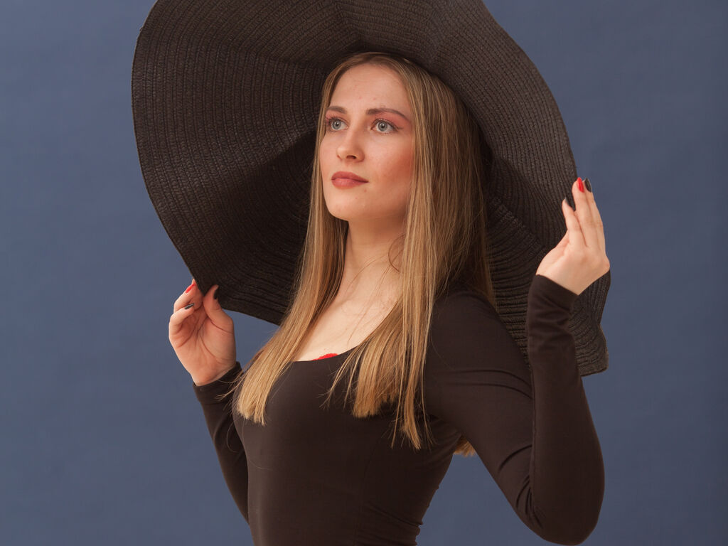 AlisaHottie></p>

       
    </div>
    </div>
</div>
<div class=